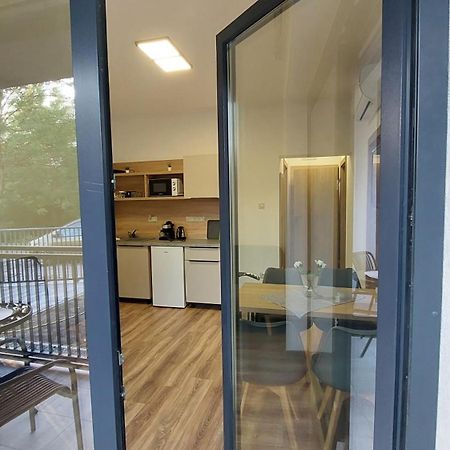 Csaladi Kikoeto Apartman Gyula Extérieur photo