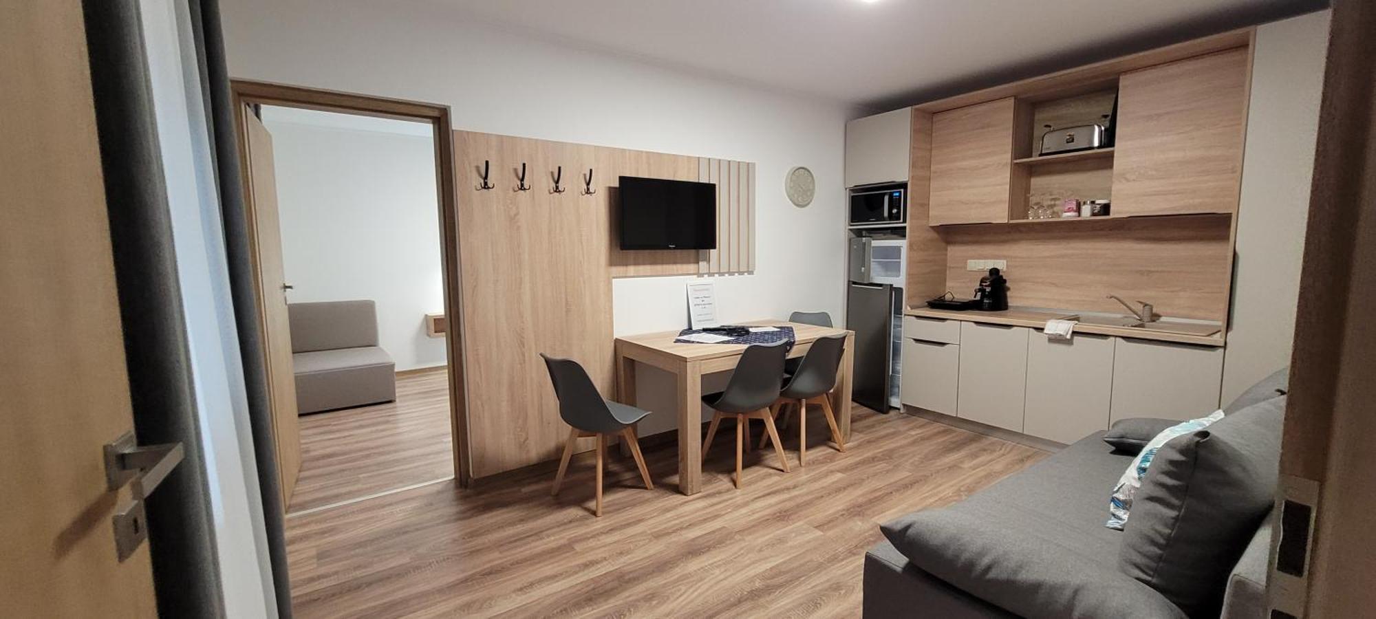 Csaladi Kikoeto Apartman Gyula Extérieur photo