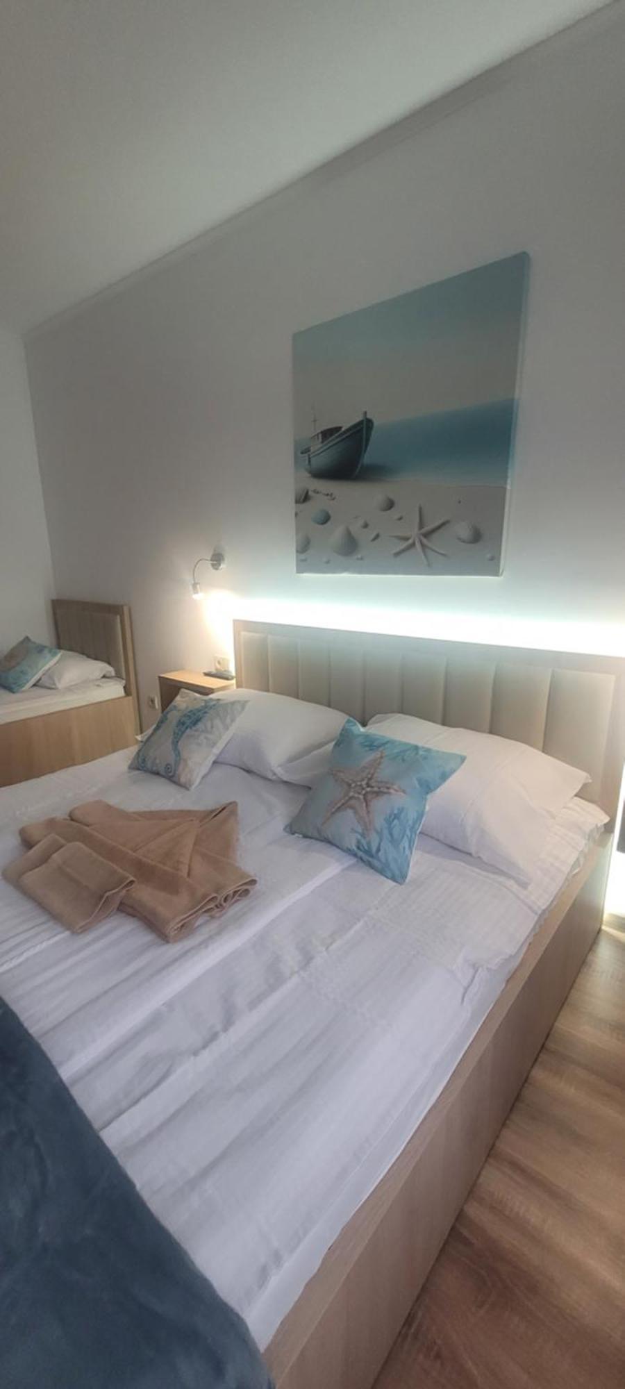 Csaladi Kikoeto Apartman Gyula Extérieur photo