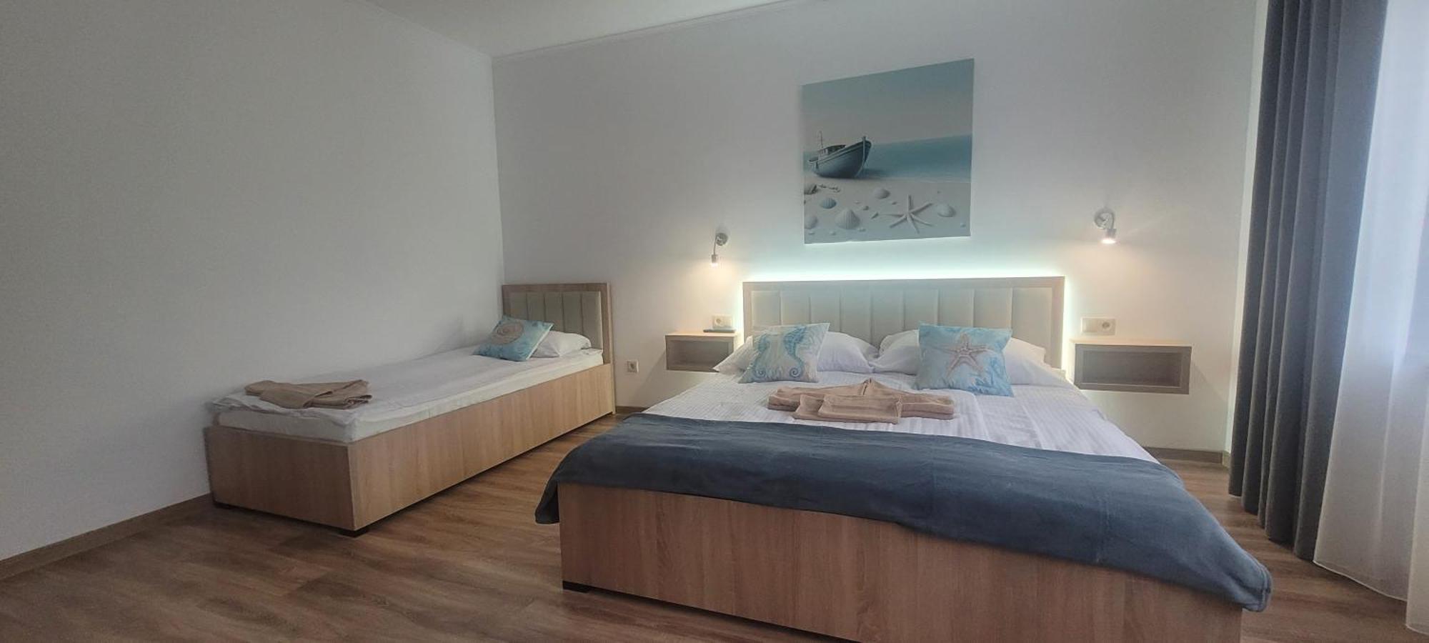 Csaladi Kikoeto Apartman Gyula Extérieur photo