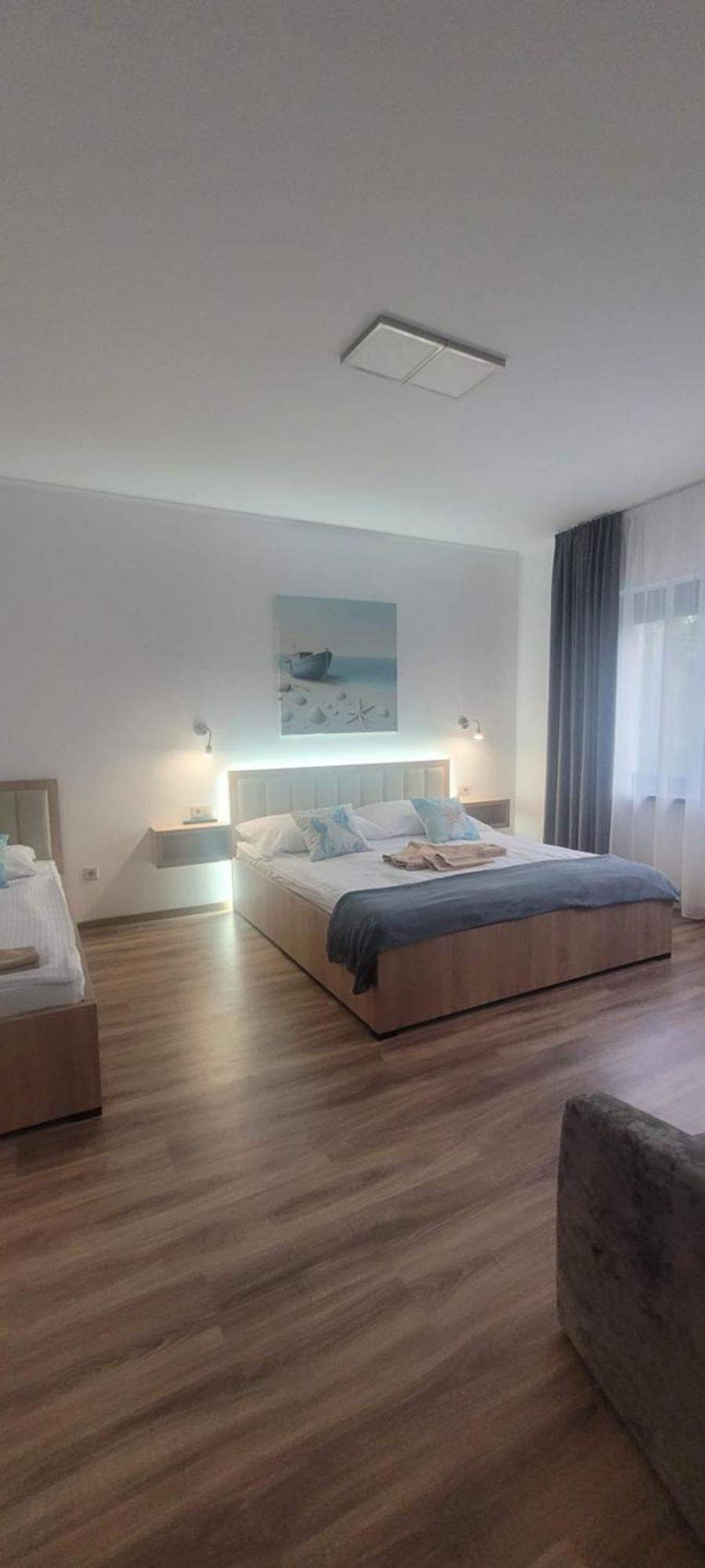 Csaladi Kikoeto Apartman Gyula Extérieur photo