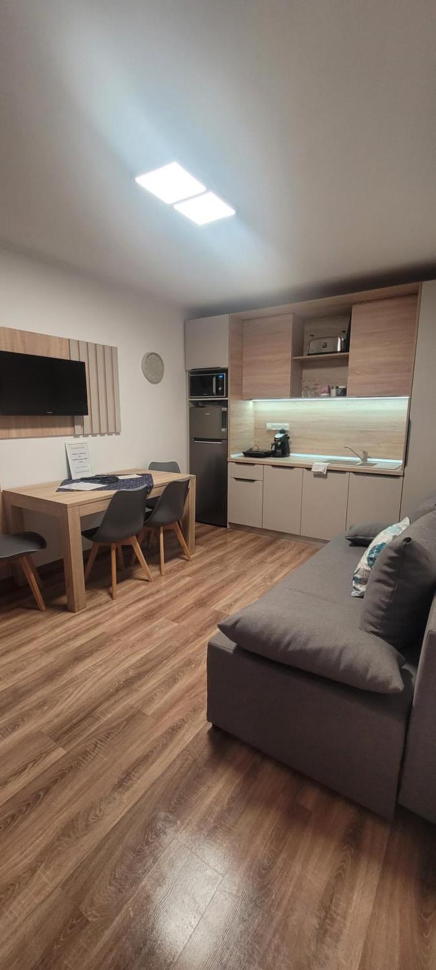 Csaladi Kikoeto Apartman Gyula Extérieur photo