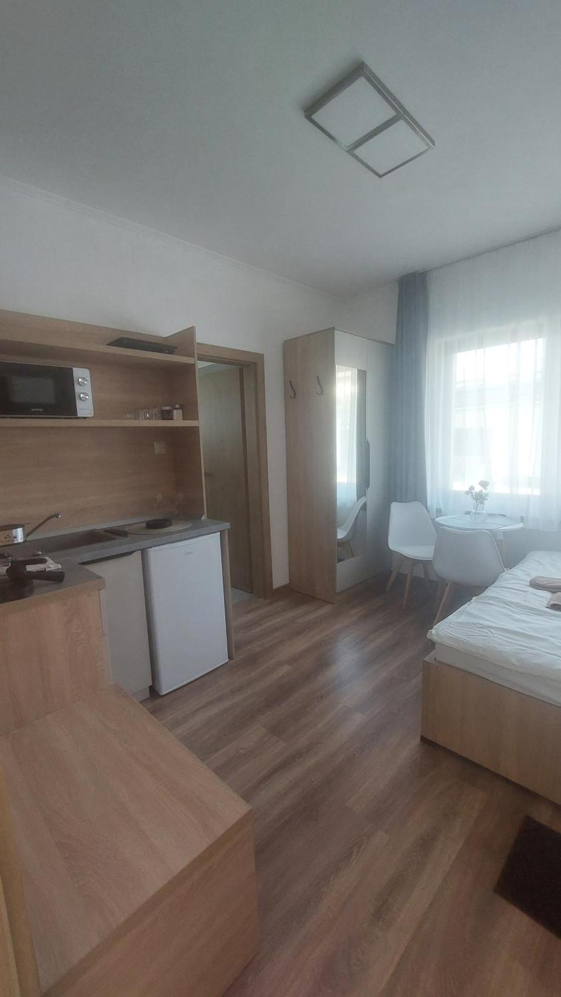 Csaladi Kikoeto Apartman Gyula Extérieur photo