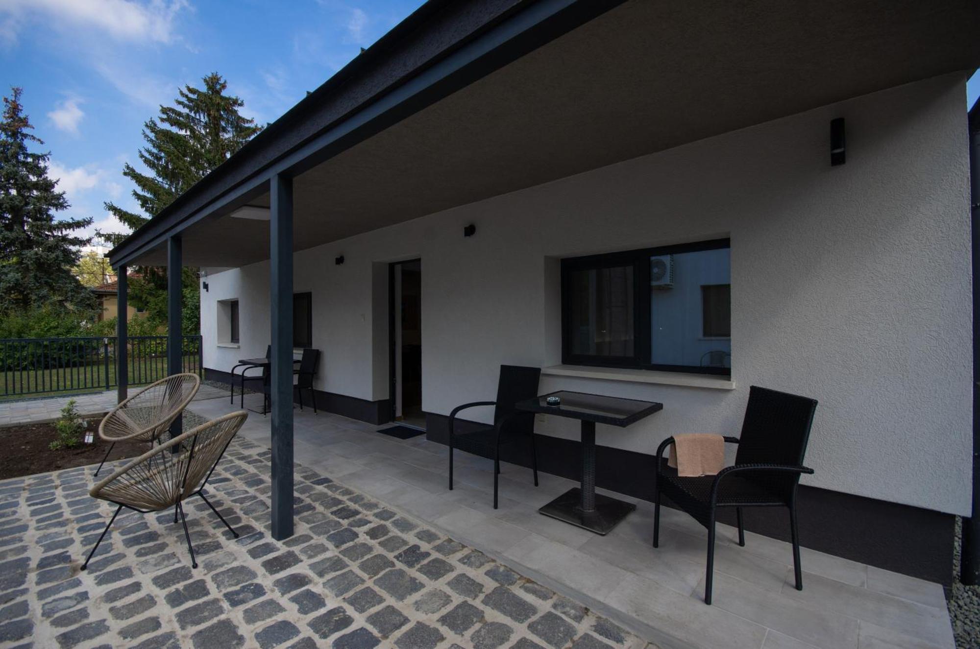 Csaladi Kikoeto Apartman Gyula Extérieur photo