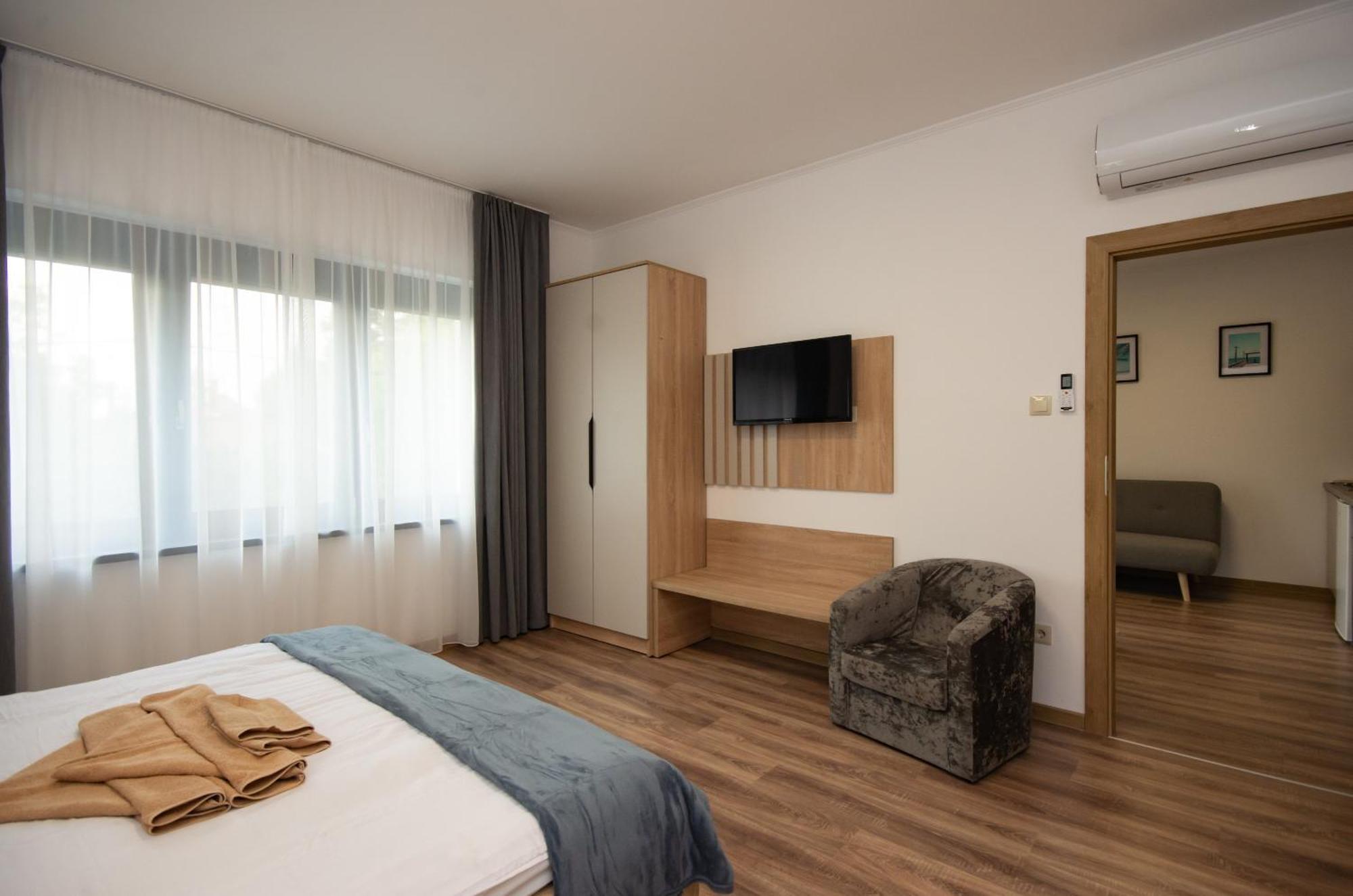 Csaladi Kikoeto Apartman Gyula Extérieur photo