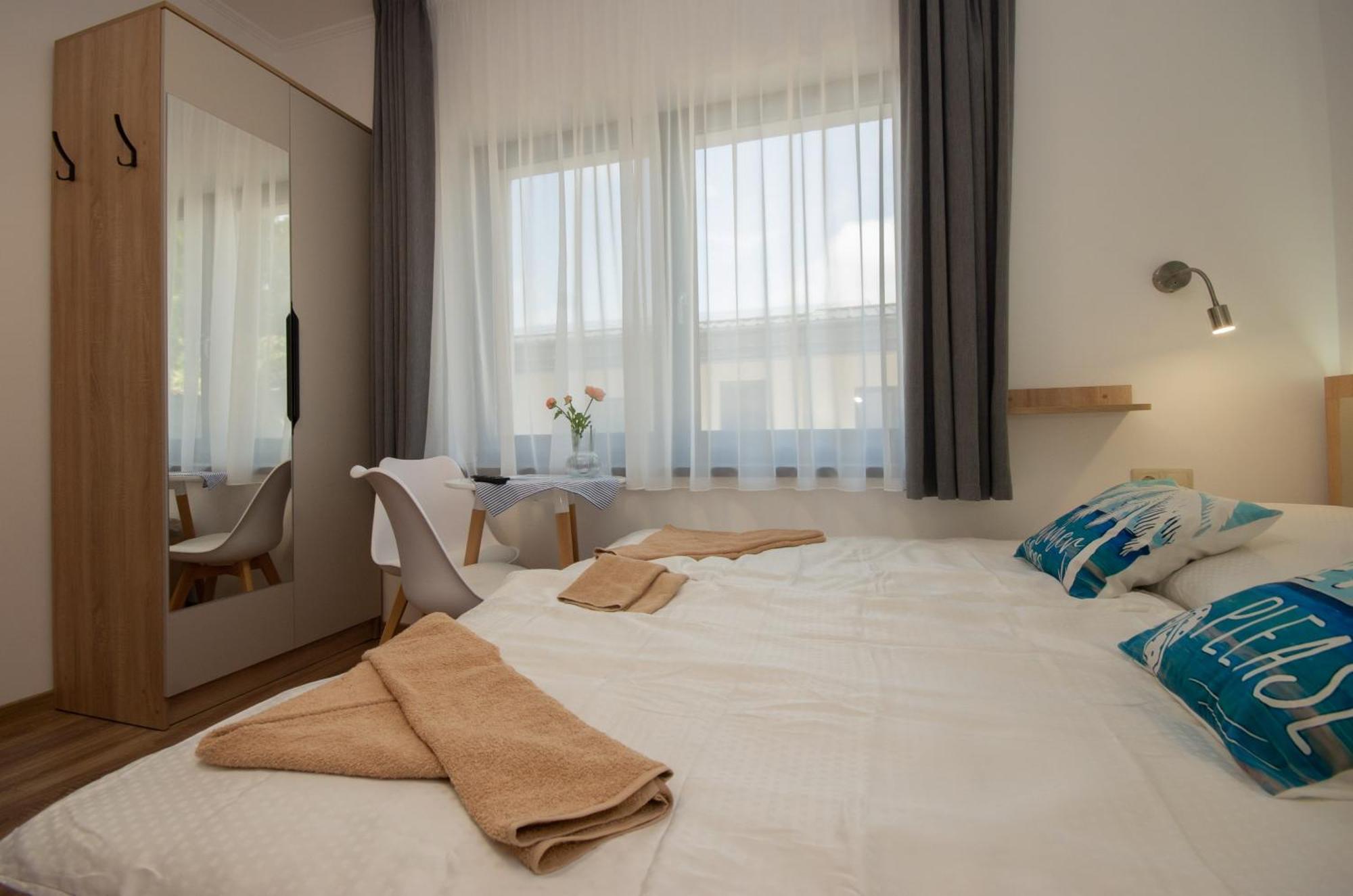 Csaladi Kikoeto Apartman Gyula Extérieur photo