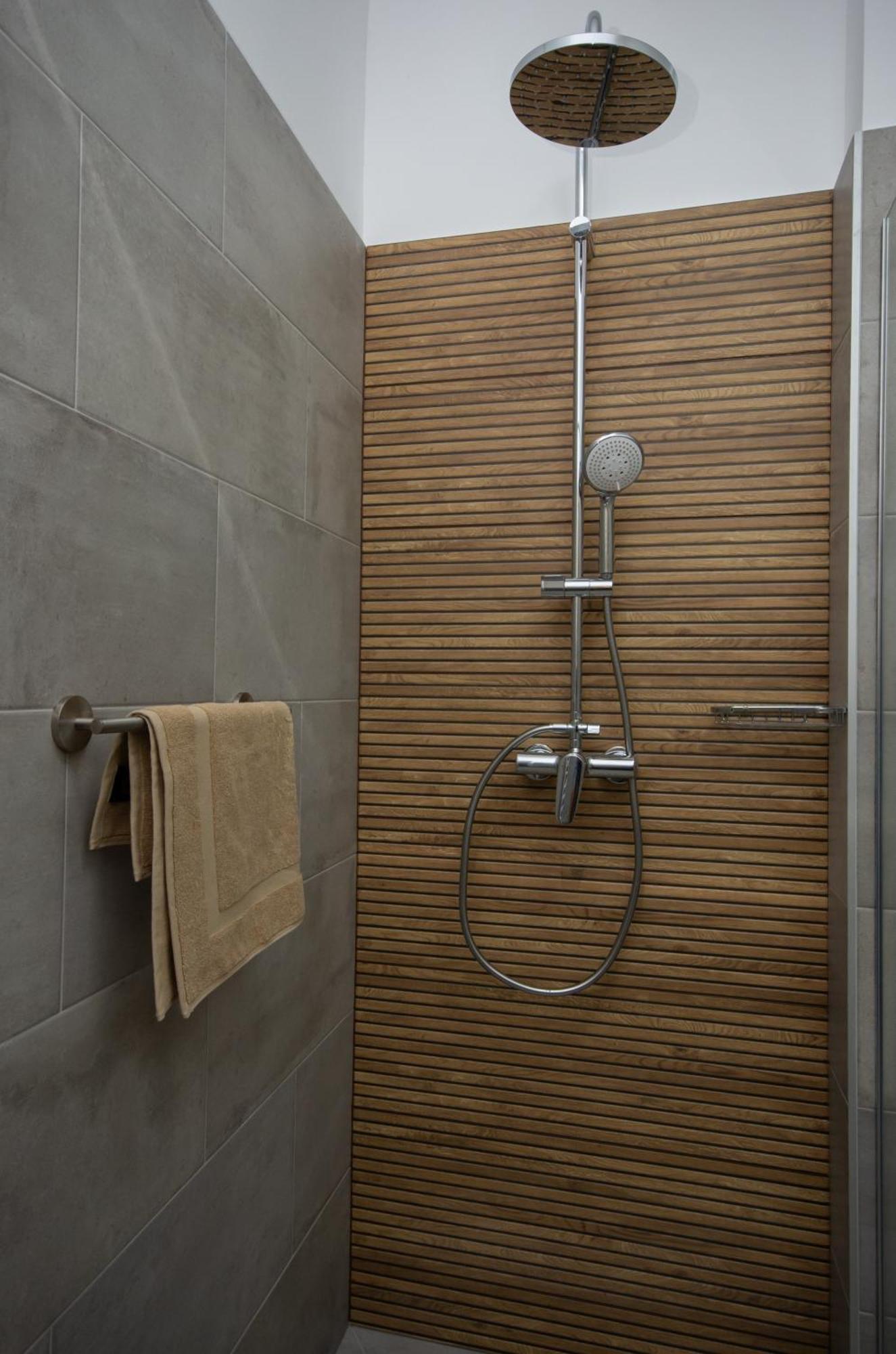Csaladi Kikoeto Apartman Gyula Extérieur photo
