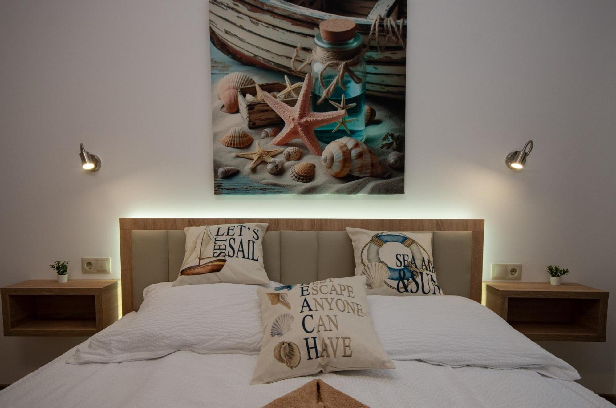 Csaladi Kikoeto Apartman Gyula Extérieur photo